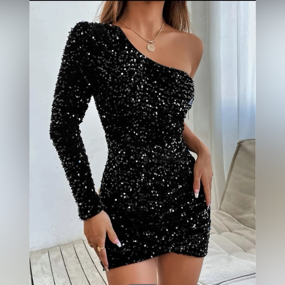 SHEIN PETITE One Shoulder Sequin Bodycon Dress